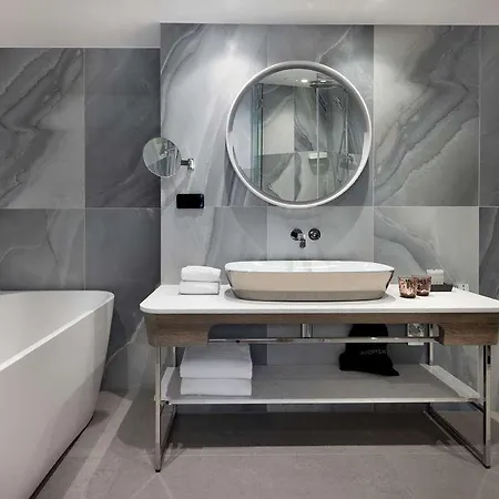 Hotel Nordic Forum 4*