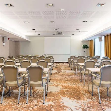 Hotelli Nordic Forum 4*